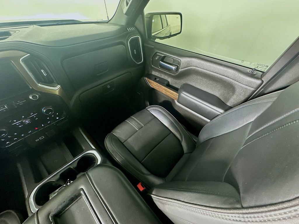 Used 2020 Chevrolet Silverado 1500 High Country w/ Technology Package image 11