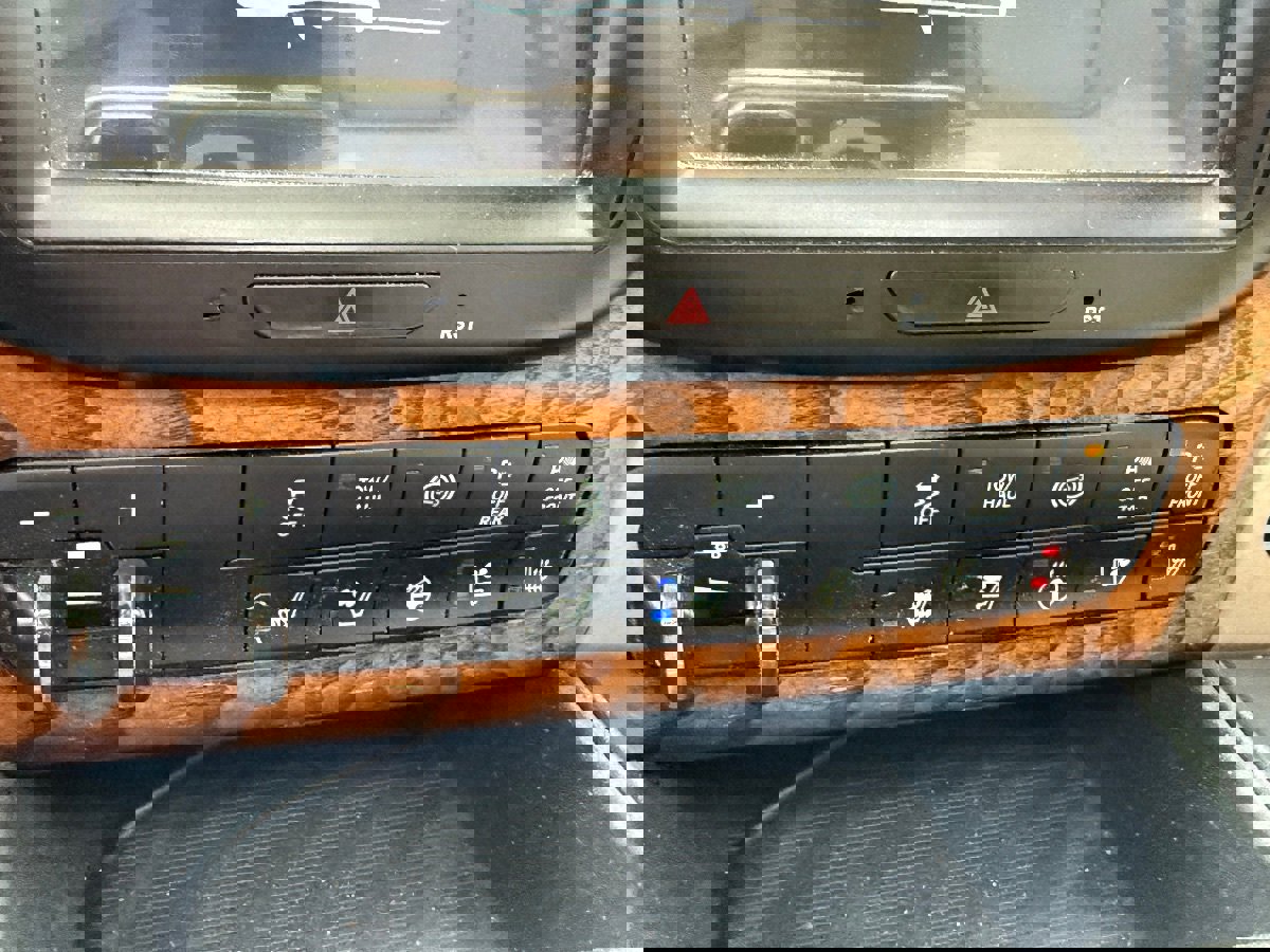 Used 2018 RAM 3500 Laramie Longhorn w/ Longhorn Southfork Package image 37