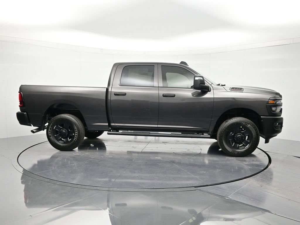 New 2026 RAM 3500 Tradesman AWD/4WD image 4