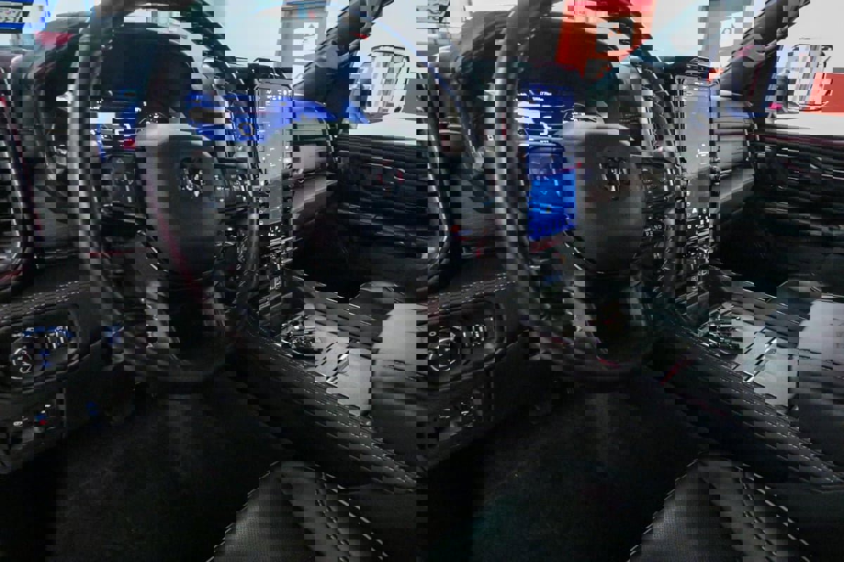 Used 2023 RAM 1500 Limited image 13