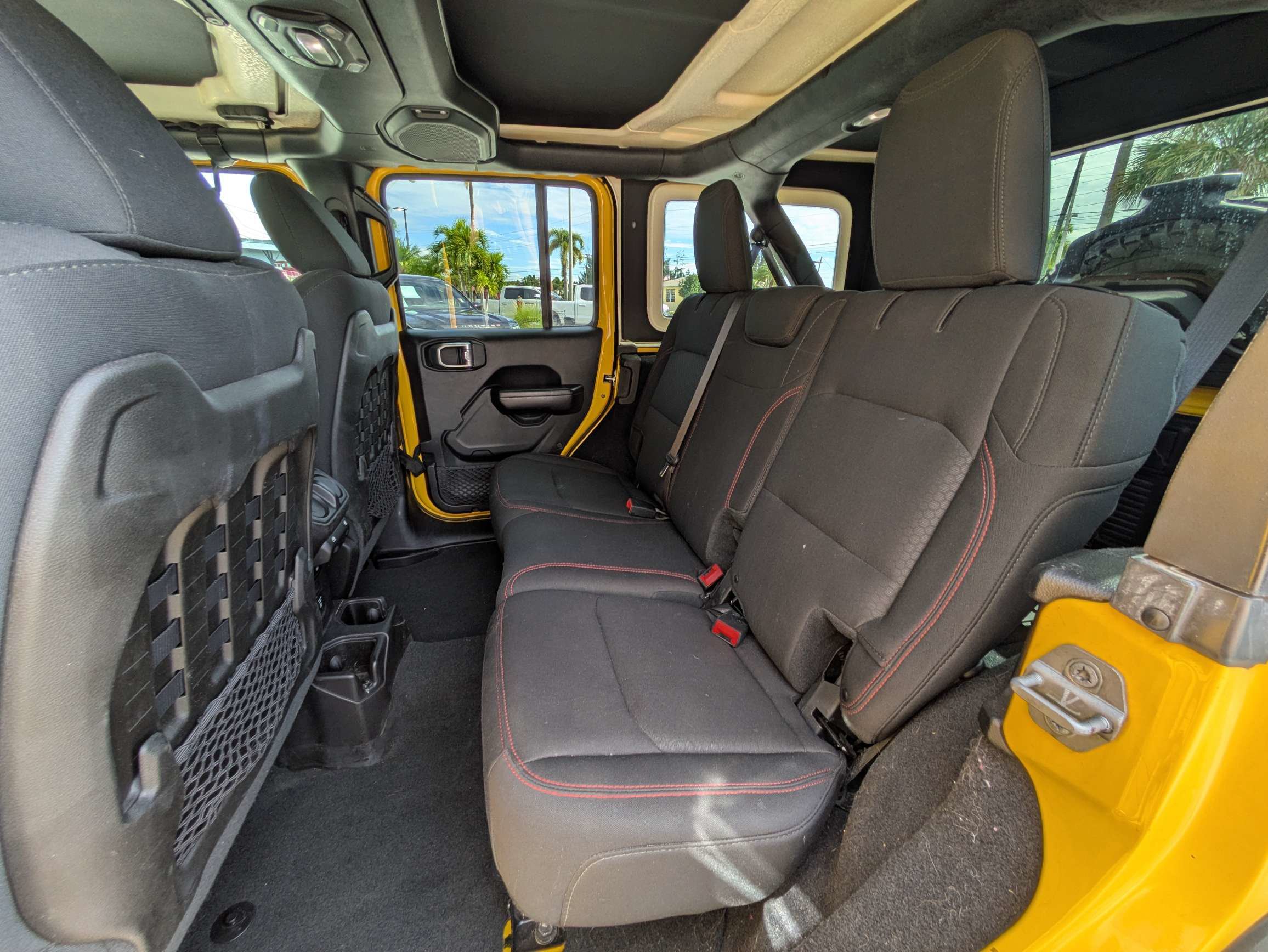 Used 2018 Jeep Wrangler Unlimited Rubicon AWD/4WD image 4