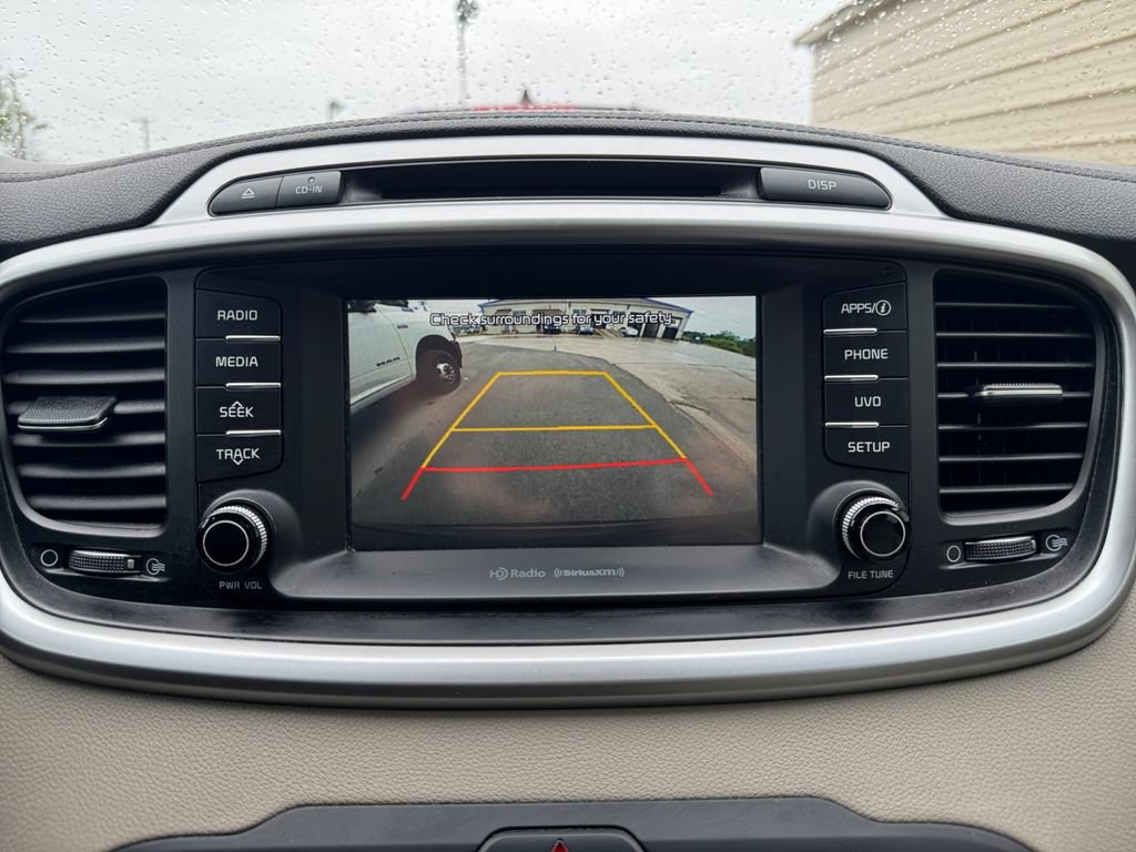 Used 2017 Kia Sorento AWD w/ LX Convenience Package image 18