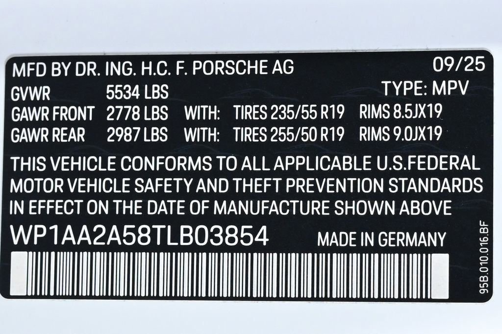 Used 2026 Porsche Macan AWD/4WD image 27