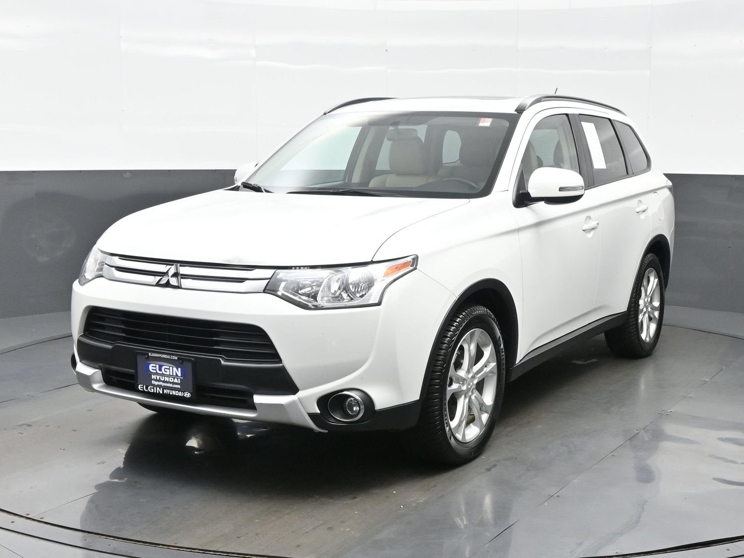 Used 2015 Mitsubishi Outlander SE AWD/4WD image 1