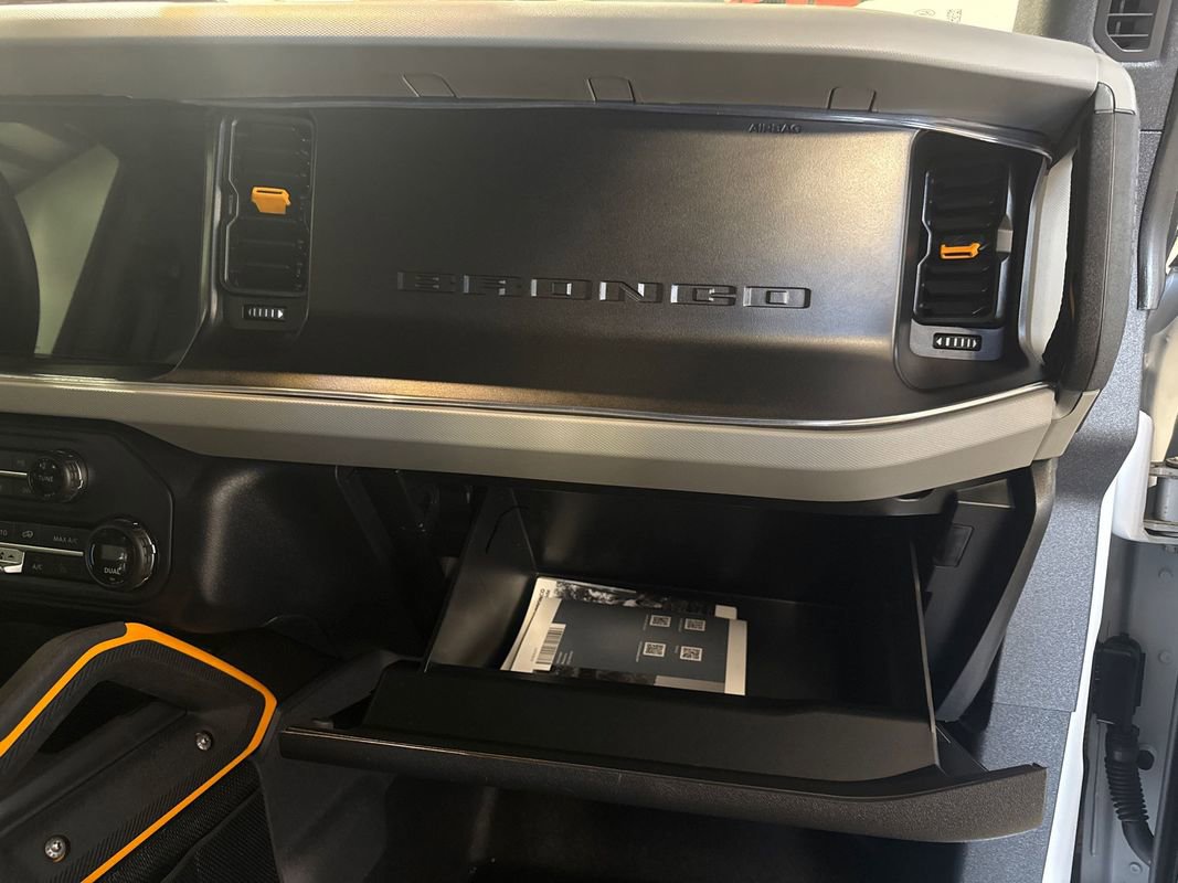 Used 2023 Ford Bronco Badlands image 91