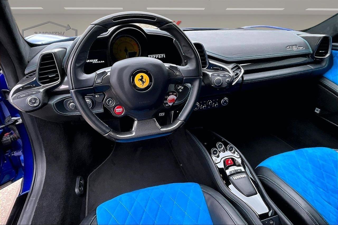 Used 2015 Ferrari 458 Italia Coupe RWD image 8