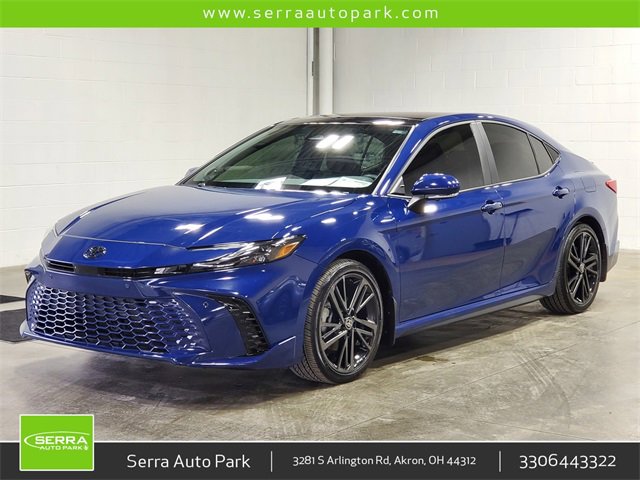 Used 2025 Toyota Camry XSE image 1