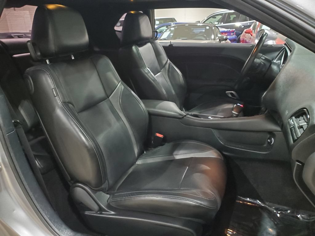 Used 2018 Dodge Challenger SXT Plus RWD image 13