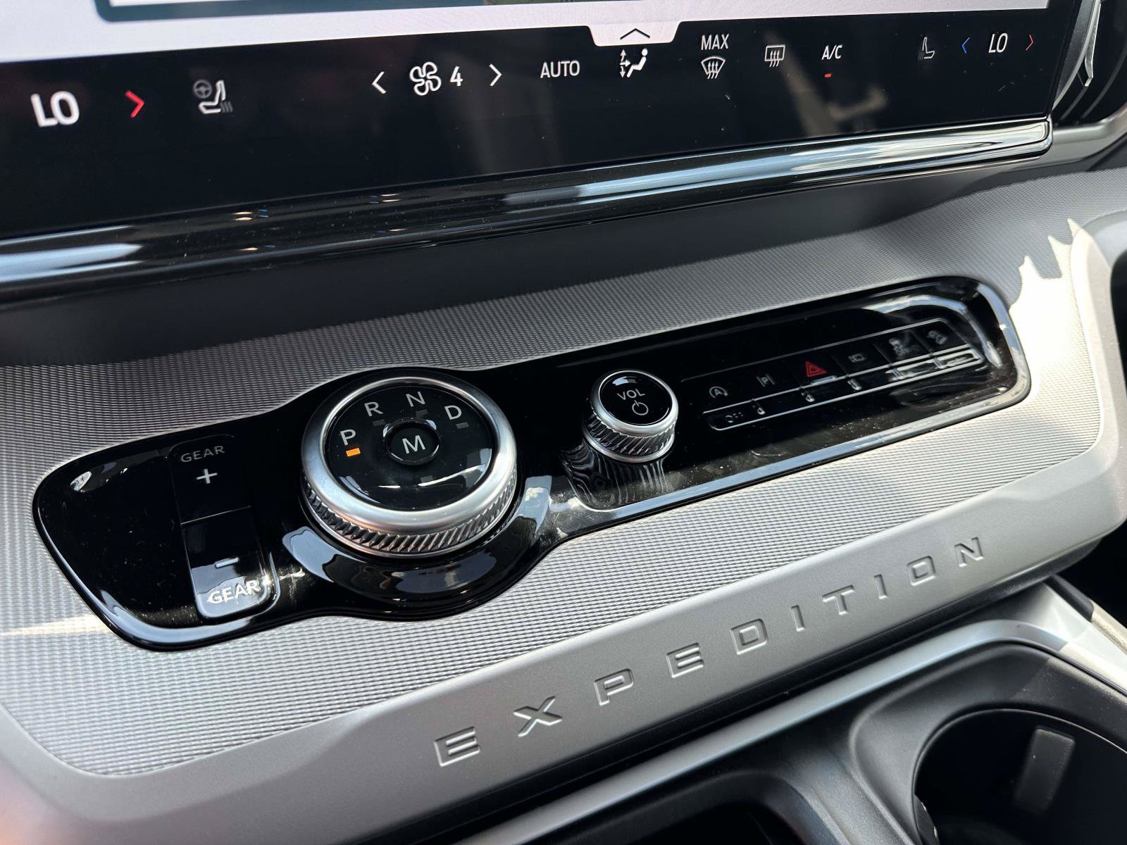 New 2026 Ford Expedition Active AWD/4WD image 19