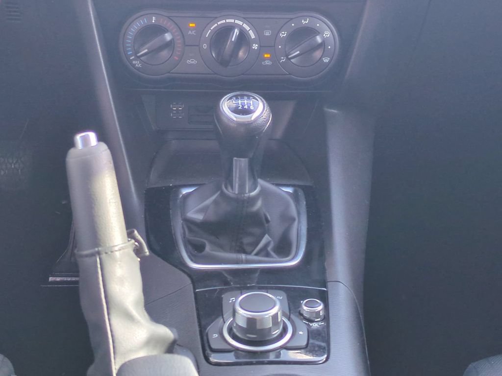 Used 2016 MAZDA MAZDA3 i Sport FWD image 20
