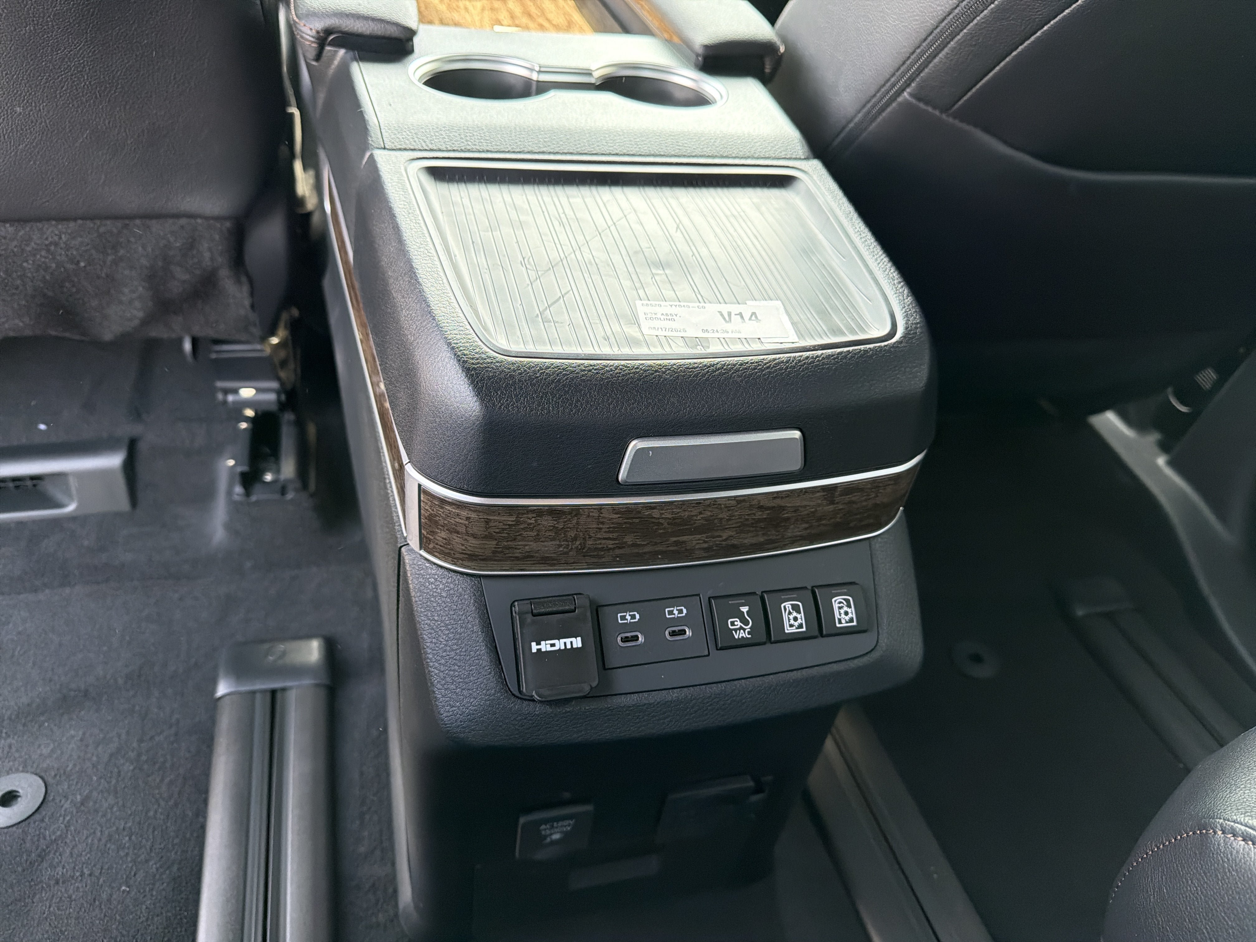 New 2026 Toyota Sienna Platinum AWD/4WD image 13