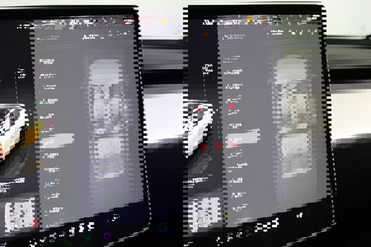 Used 2022 Tesla Model Y Performance image 18