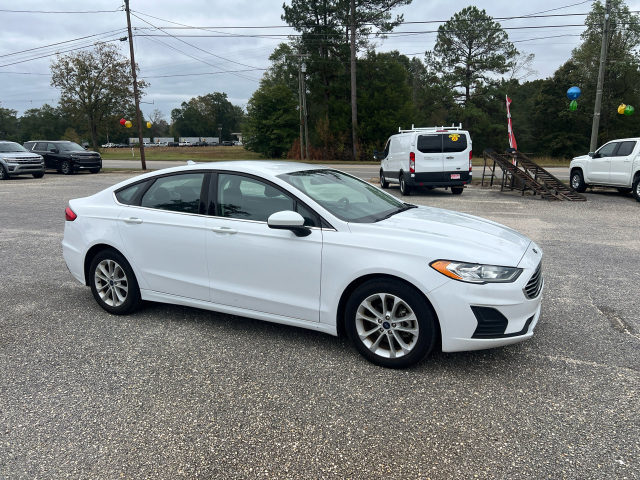 Used 2020 Ford Fusion SE image 4