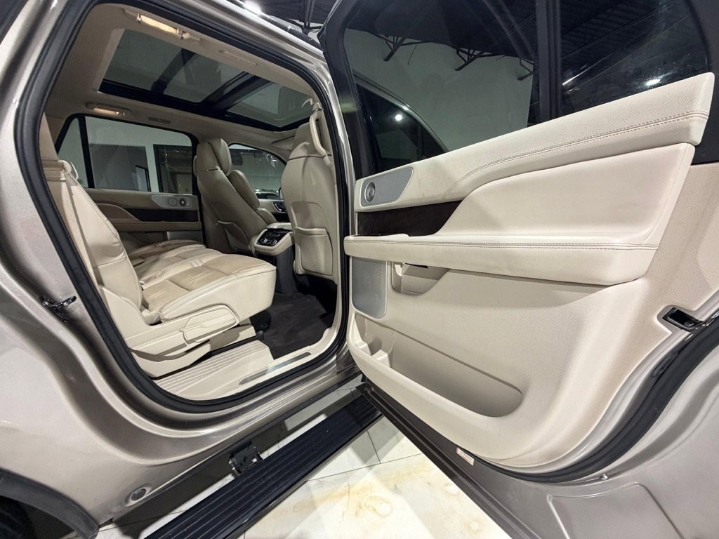 Used 2019 Lincoln Navigator L Reserve w/ Cargo Package image 36