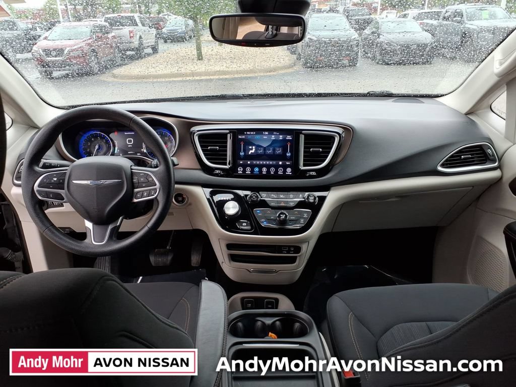 Used 2019 Chrysler Pacifica Touring Plus w/ Advanced Safetytec Group FWD image 30