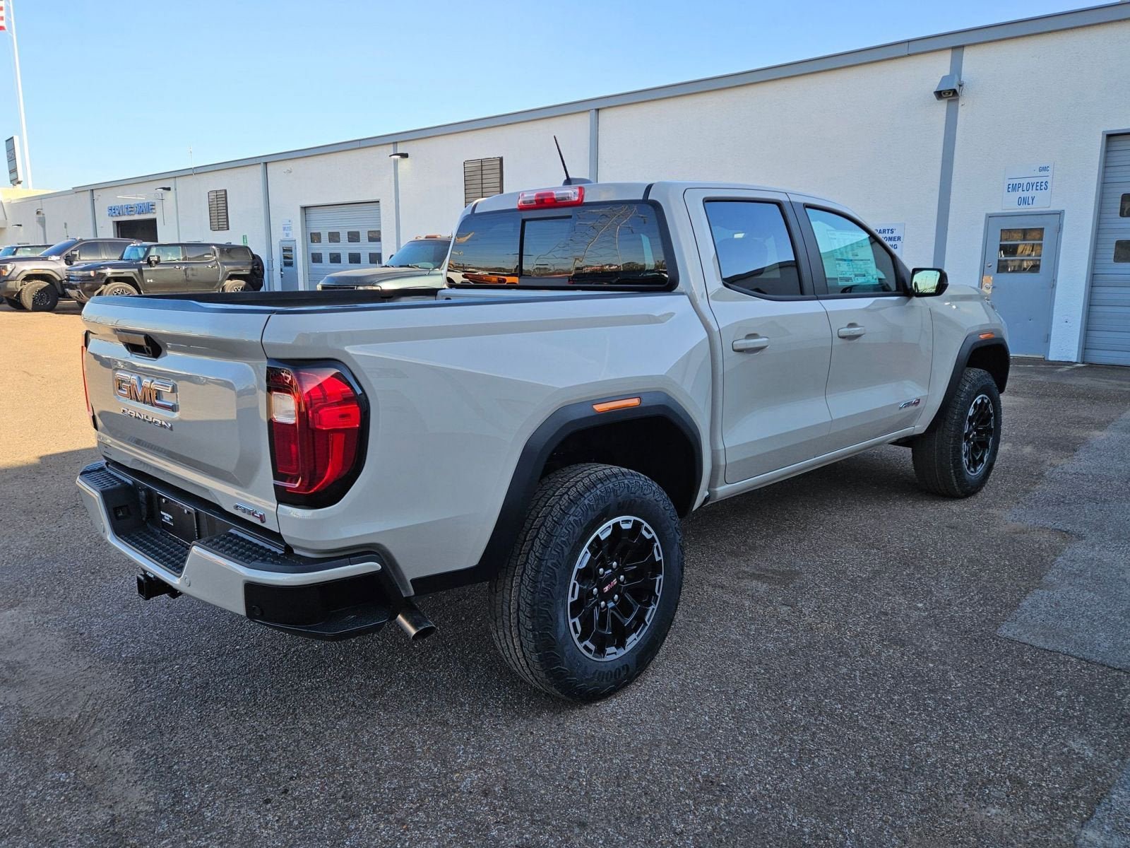 New 2026 GMC Canyon AT4 AWD/4WD image 6
