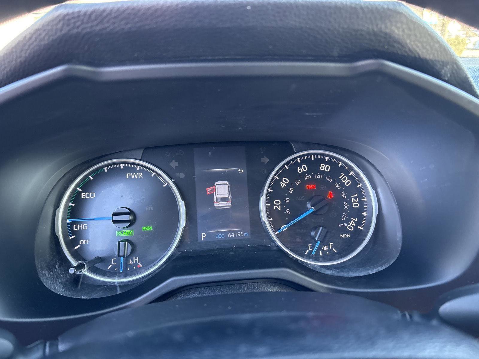 Used 2021 Toyota RAV4 XLE image 12