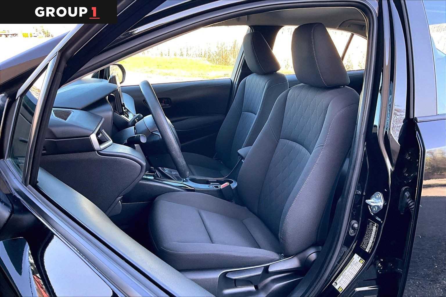 Used 2024 Toyota Corolla LE FWD image 9