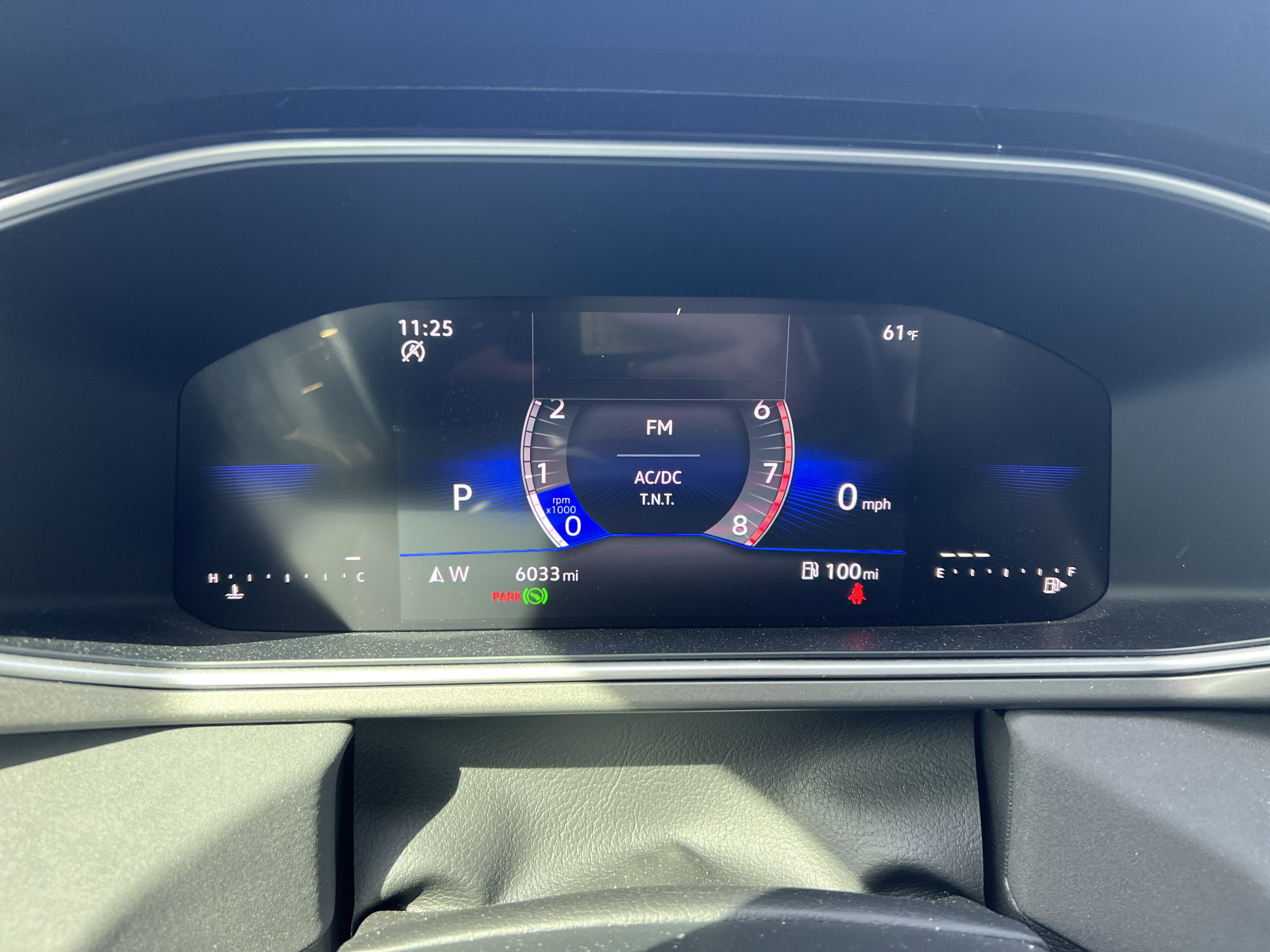 Certified 2025 Volkswagen Taos SE image 20