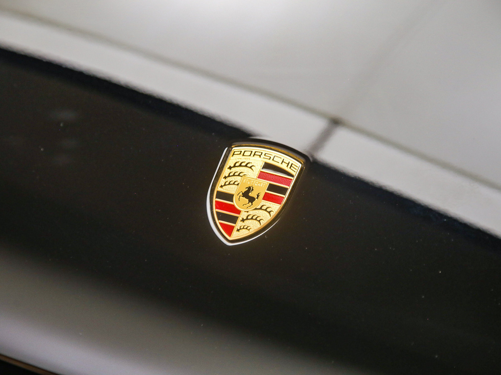 Certified 2026 Porsche Macan Turbo AWD/4WD image 10