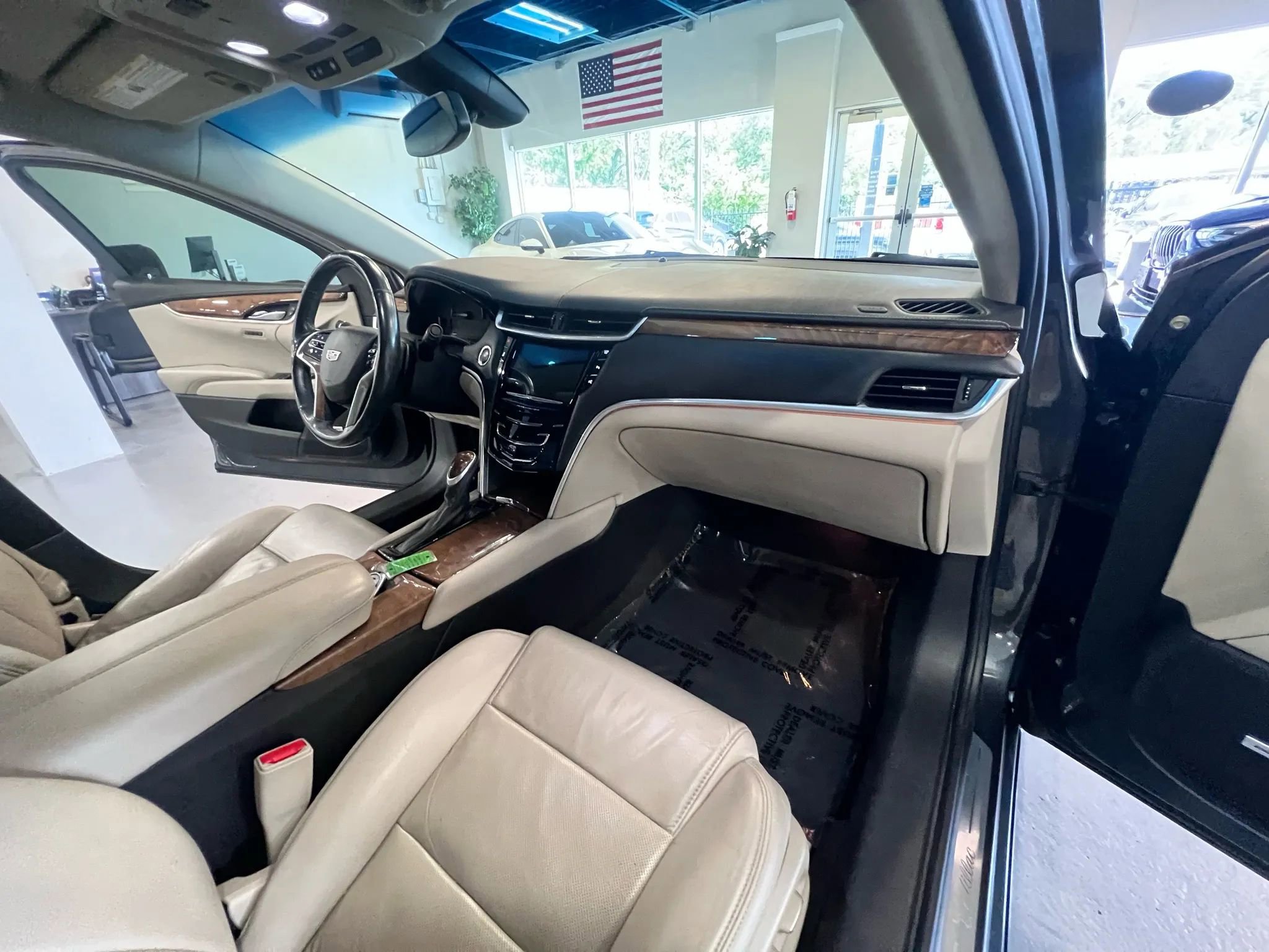 Used 2019 Cadillac XTS Luxury image 25