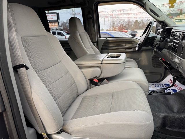 Used 2004 Ford F350 XLT image 16