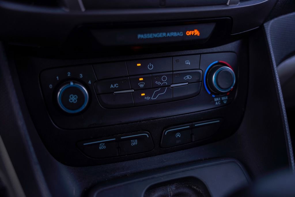 Used 2022 Ford Transit Connect XLT FWD image 25