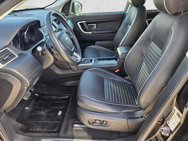 Used 2018 Land Rover Discovery Sport HSE Luxury image 15