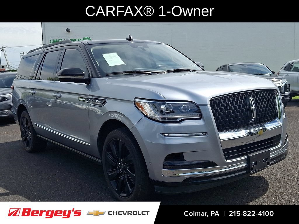 Used 2023 Lincoln Navigator L Black Label AWD/4WD image 3