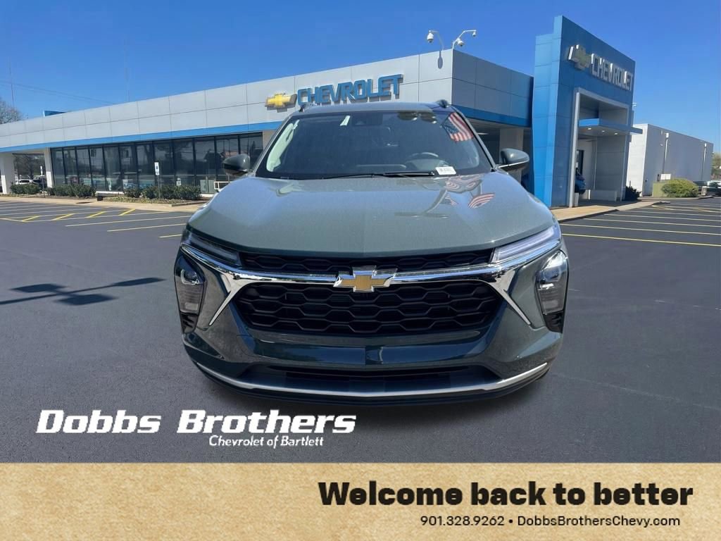 New 2026 Chevrolet Trax LT FWD image 2