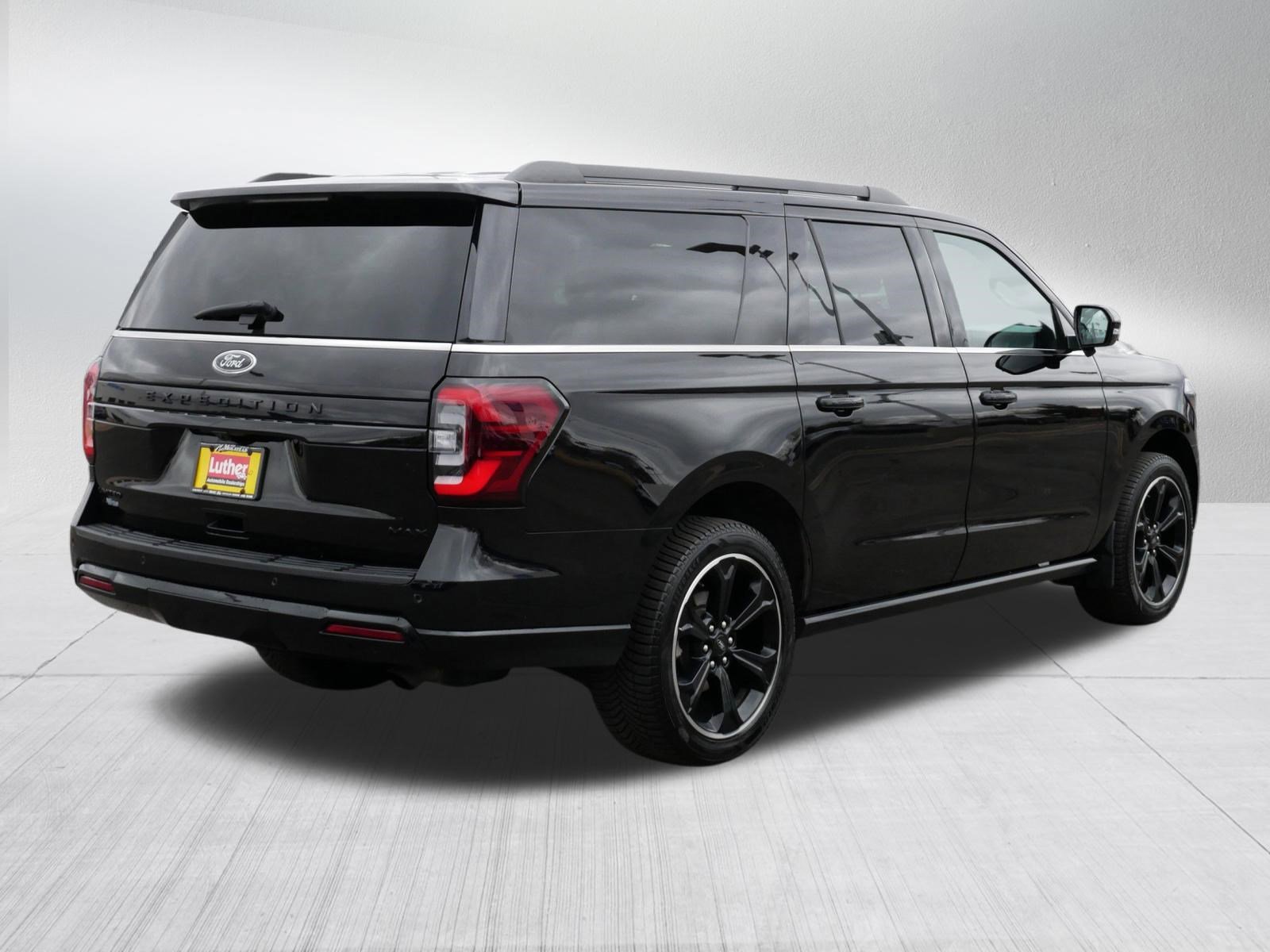 Used 2022 Ford Expedition Max Limited image 7