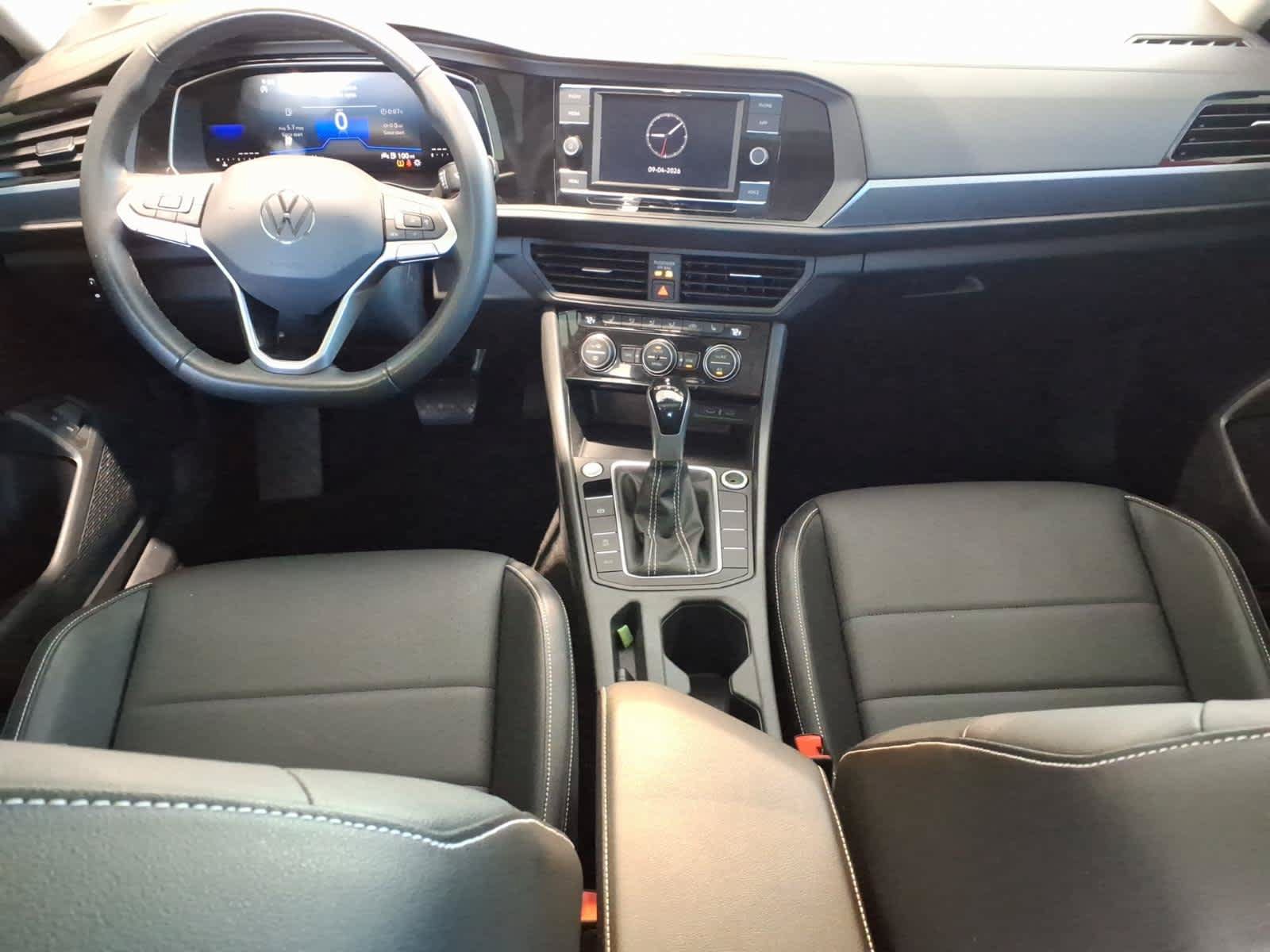 Used 2023 Volkswagen Jetta SE w/ Panoramic Sunroof Package FWD image 12
