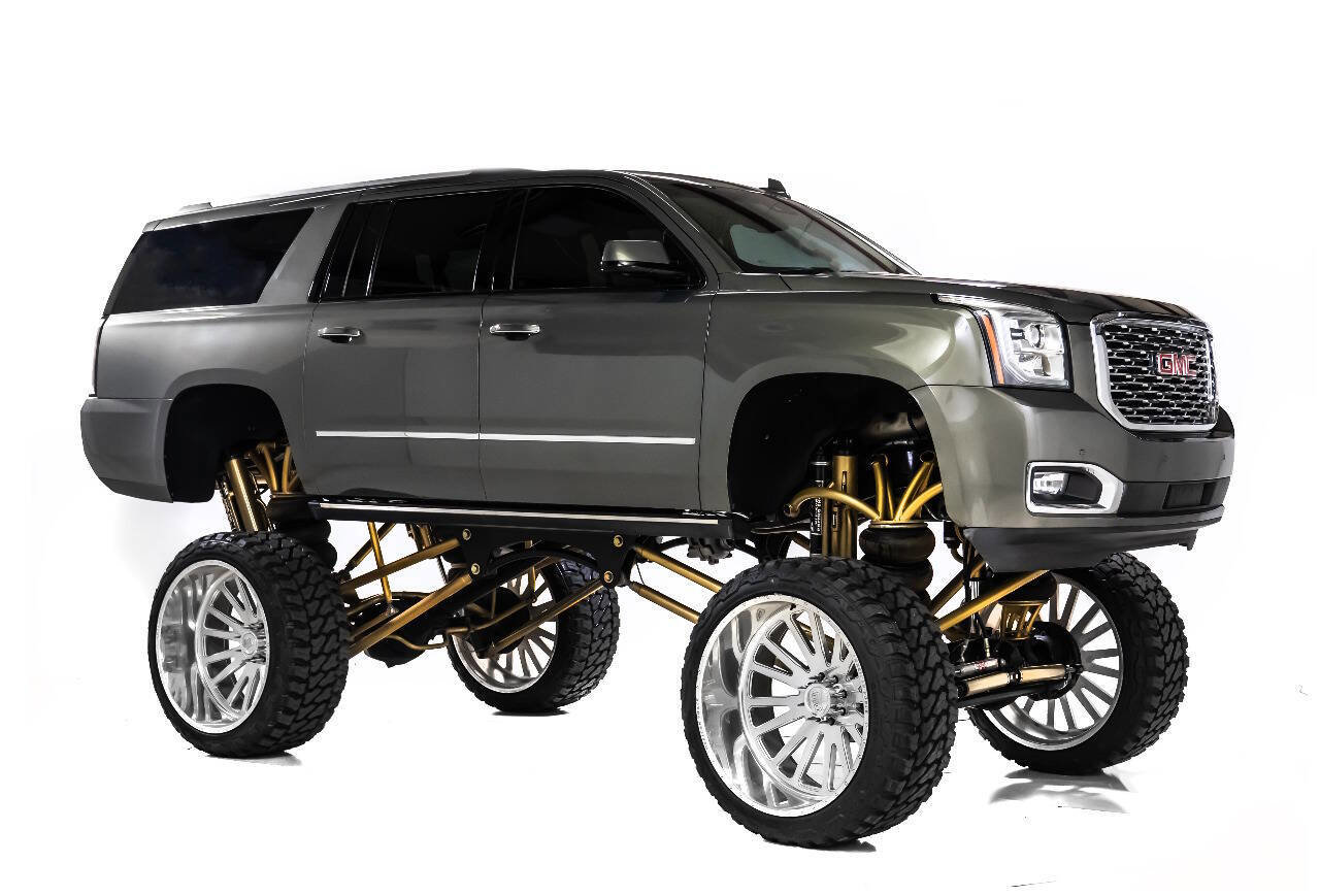 Used 2018 GMC Yukon XL Denali w/ Denali Ultimate Package