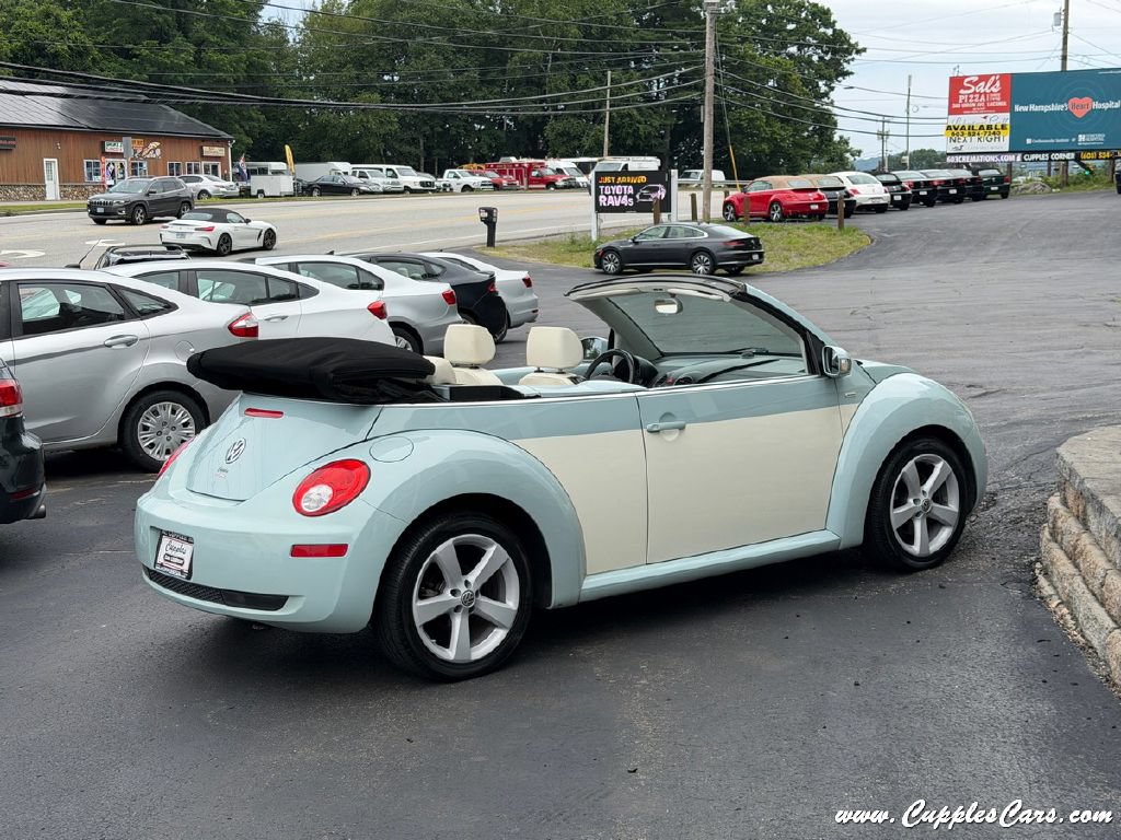 Used 2010 Volkswagen Beetle Final Edition FWD image 10