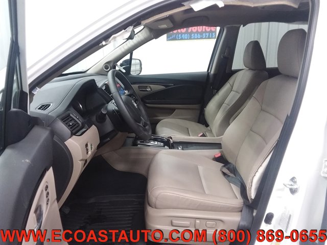 Used 2022 Honda Pilot Touring image 10