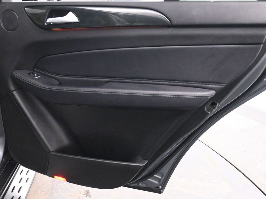 Used 2018 Mercedes-Benz GLS 450 4MATIC w/ Premium Package image 16