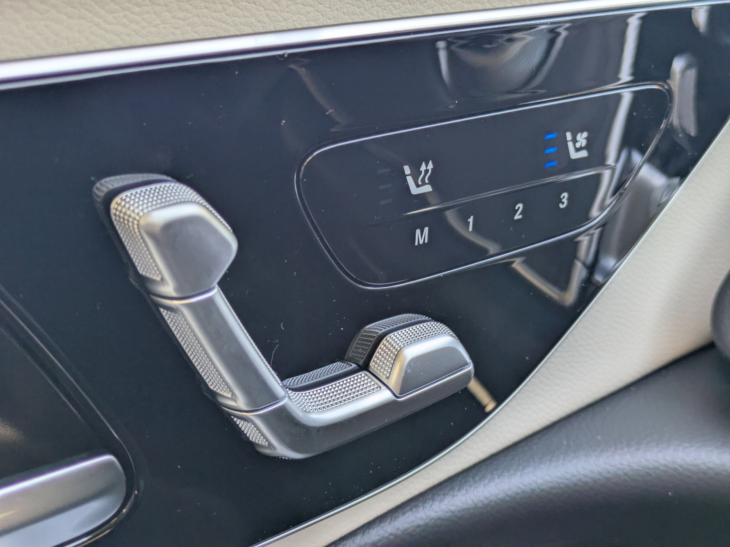 New 2026 Mercedes-Benz E 350 4MATIC Sedan image 25