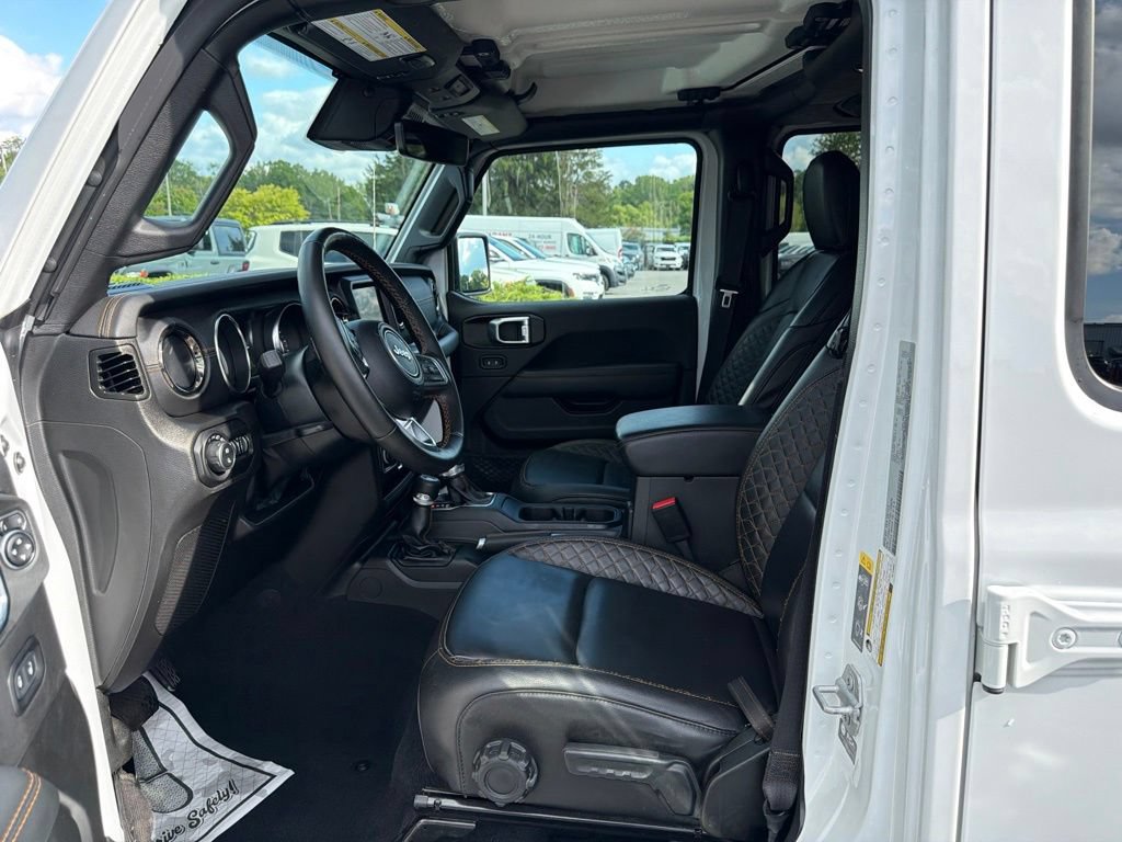 Used 2022 Jeep Gladiator Overland AWD/4WD image 12