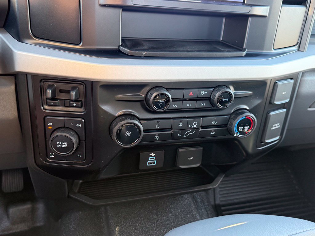 New 2027 Ford F250 XL w/ XL Chrome Package AWD/4WD image 14
