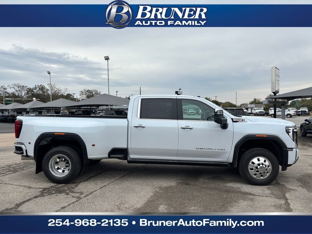 New 2026 GMC Sierra 3500 Denali w/ Denali Reserve Package image 8