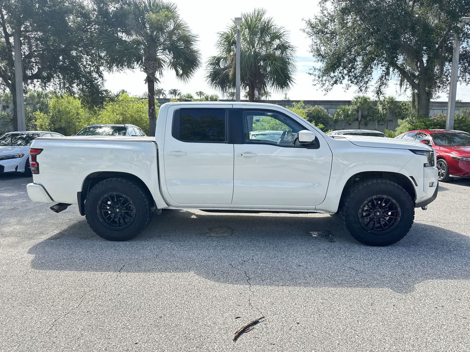 Used 2024 Nissan Frontier SV w/ SV Convenience Package RWD image 7