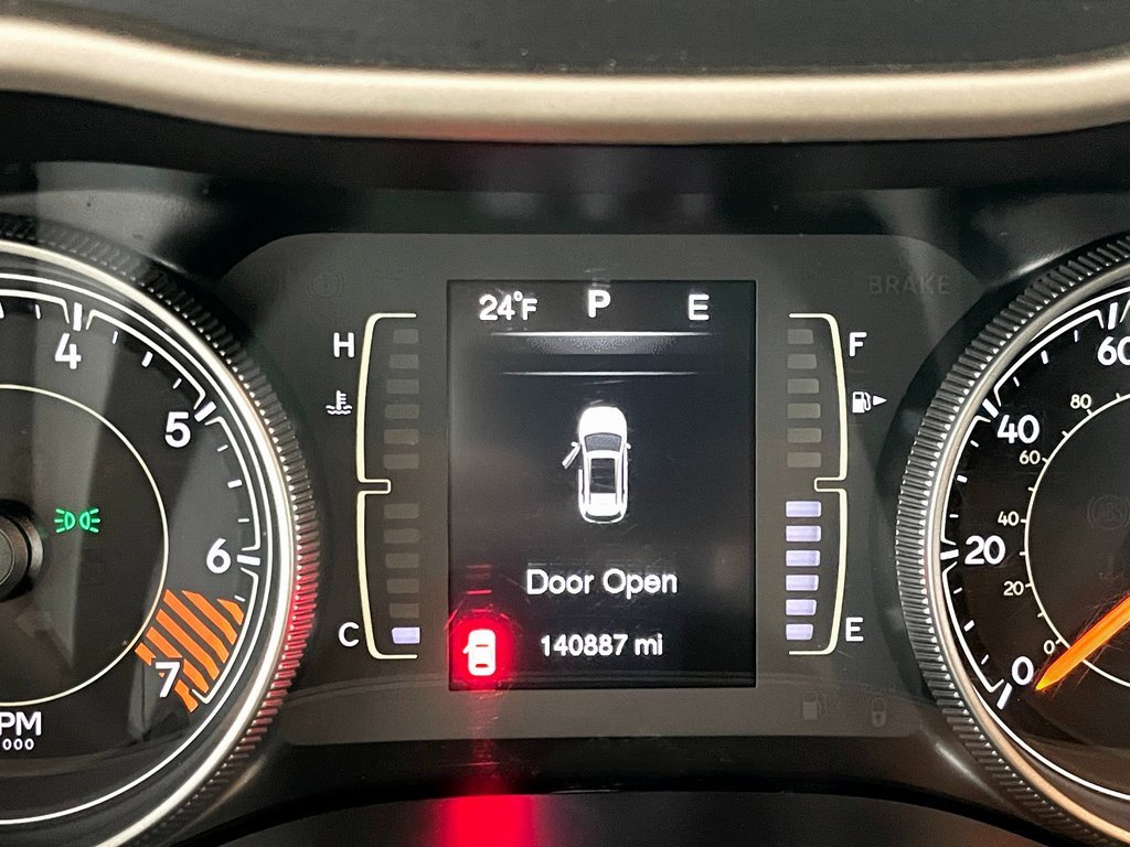 Used 2015 Jeep Cherokee Latitude w/ Cold Weather Group image 24