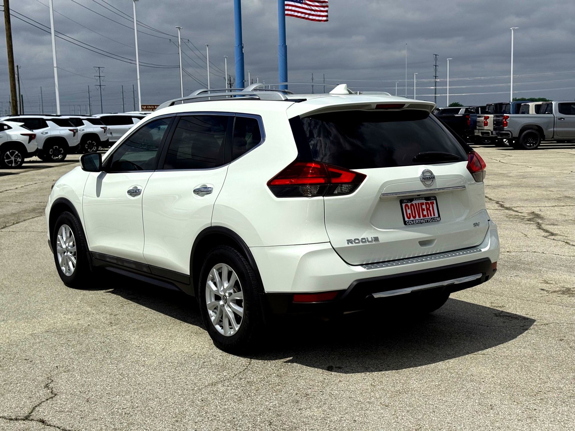 Used 2017 Nissan Rogue SV FWD image 9