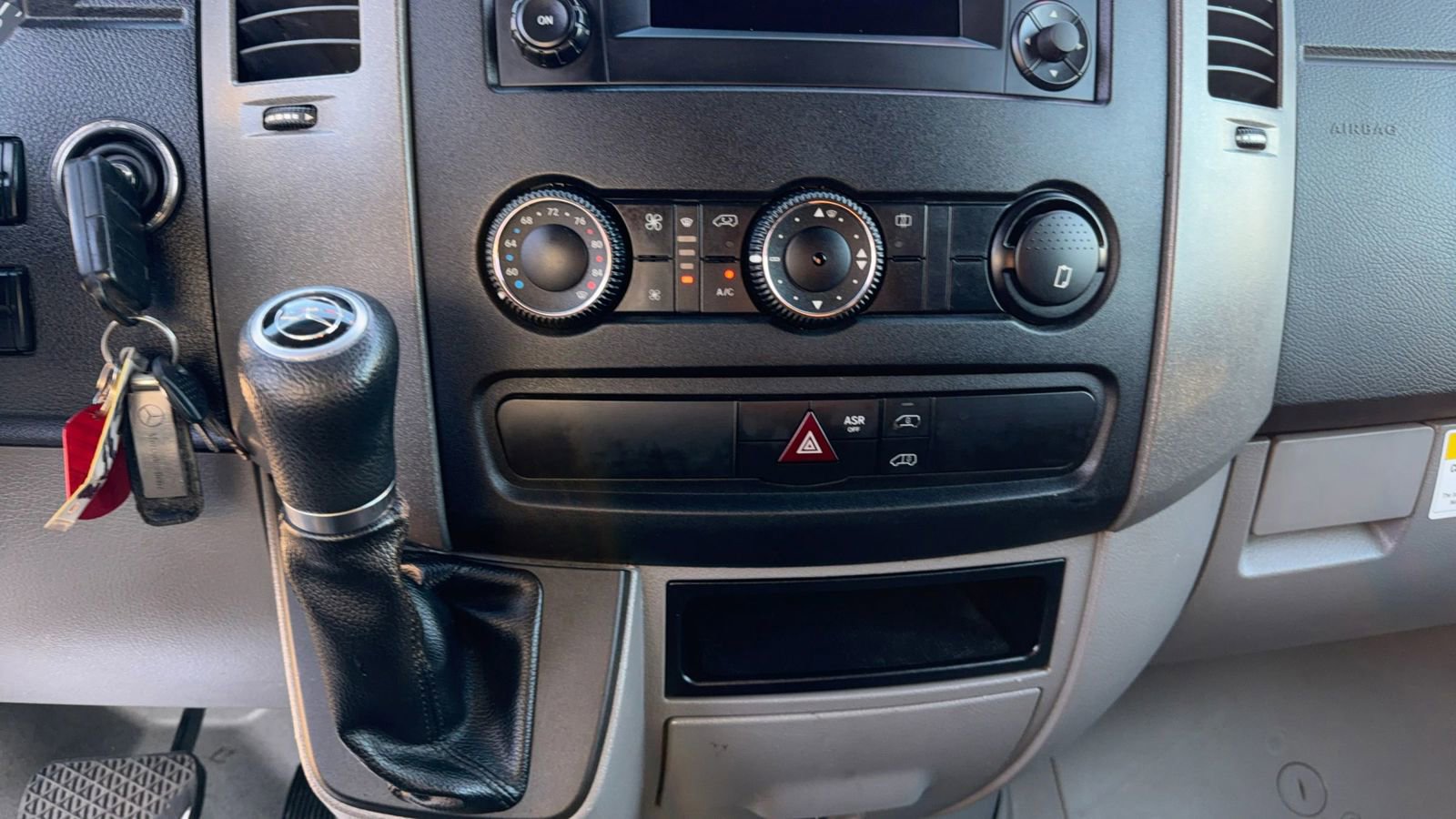 Used 2015 Mercedes-Benz Sprinter 3500 image 20