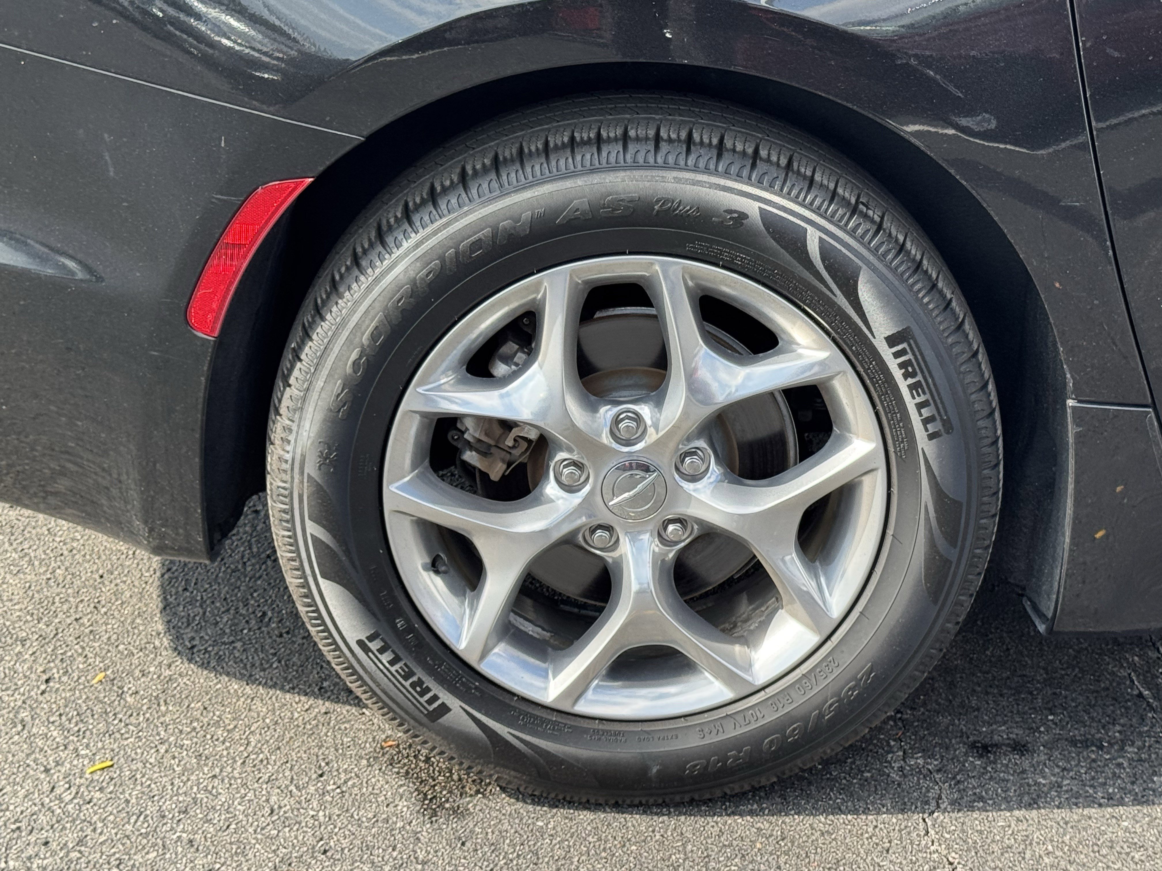 Used 2019 Chrysler Pacifica Limited image 20