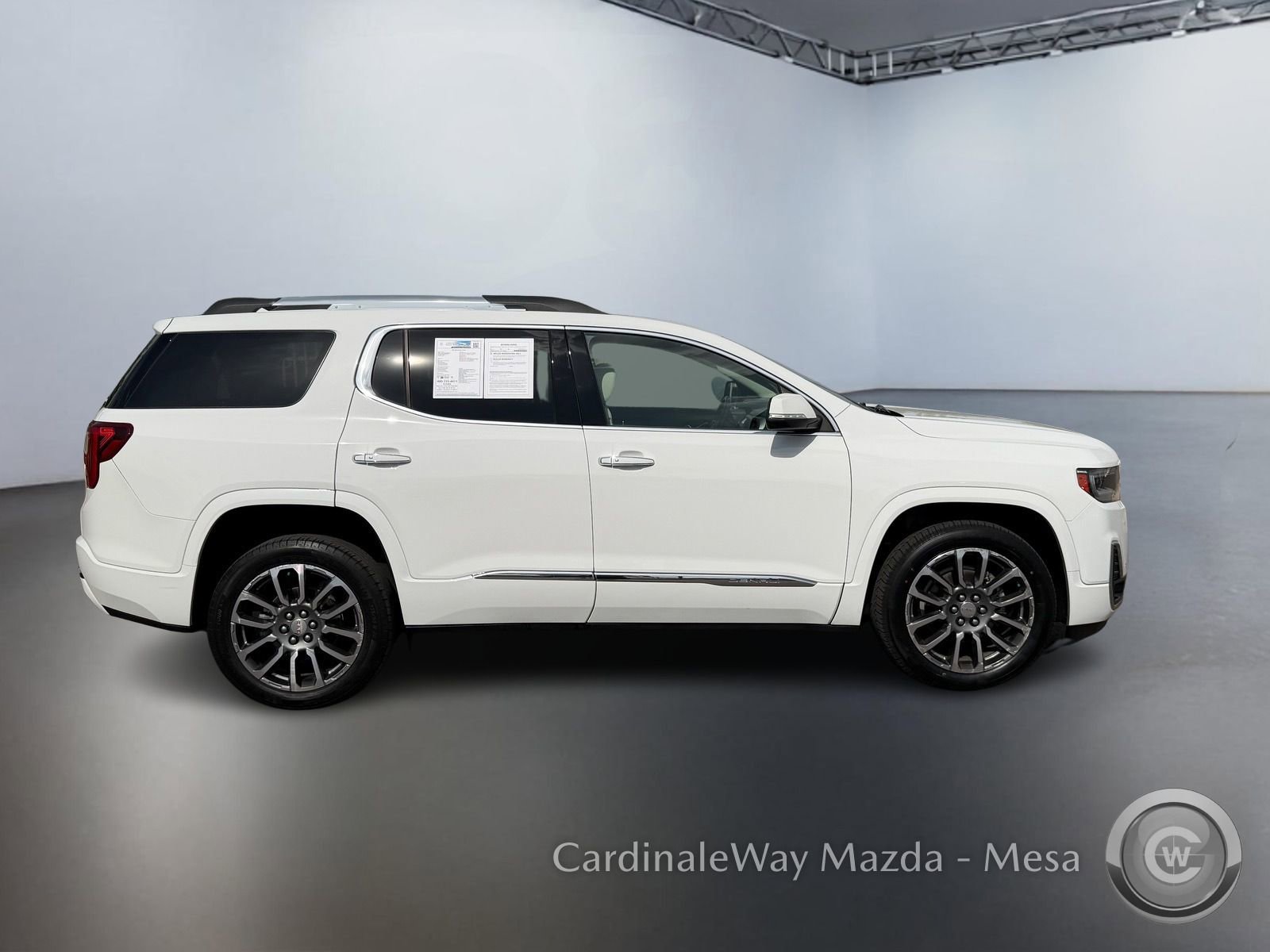 Used 2023 GMC Acadia Denali image 3