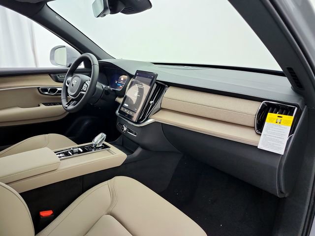 New 2026 Volvo XC90 B5 Plus w/ Protection Package AWD/4WD image 17
