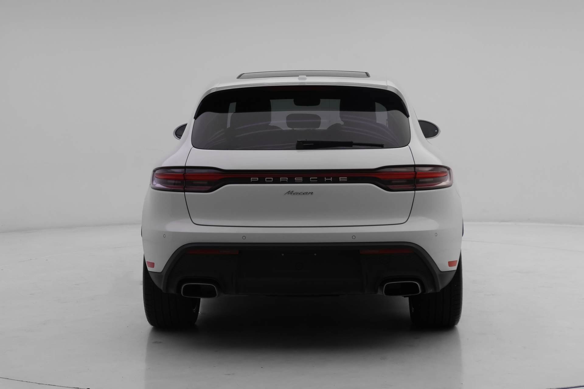Used 2025 Porsche Macan image 16