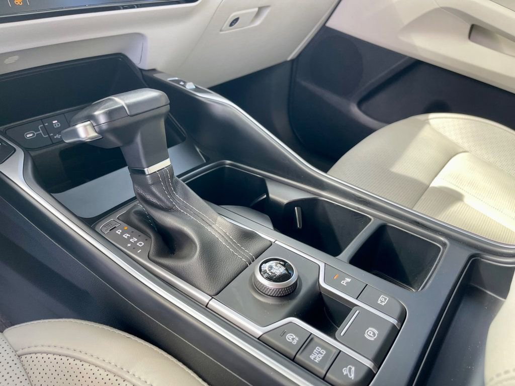 Used 2025 Kia Sorento S image 15