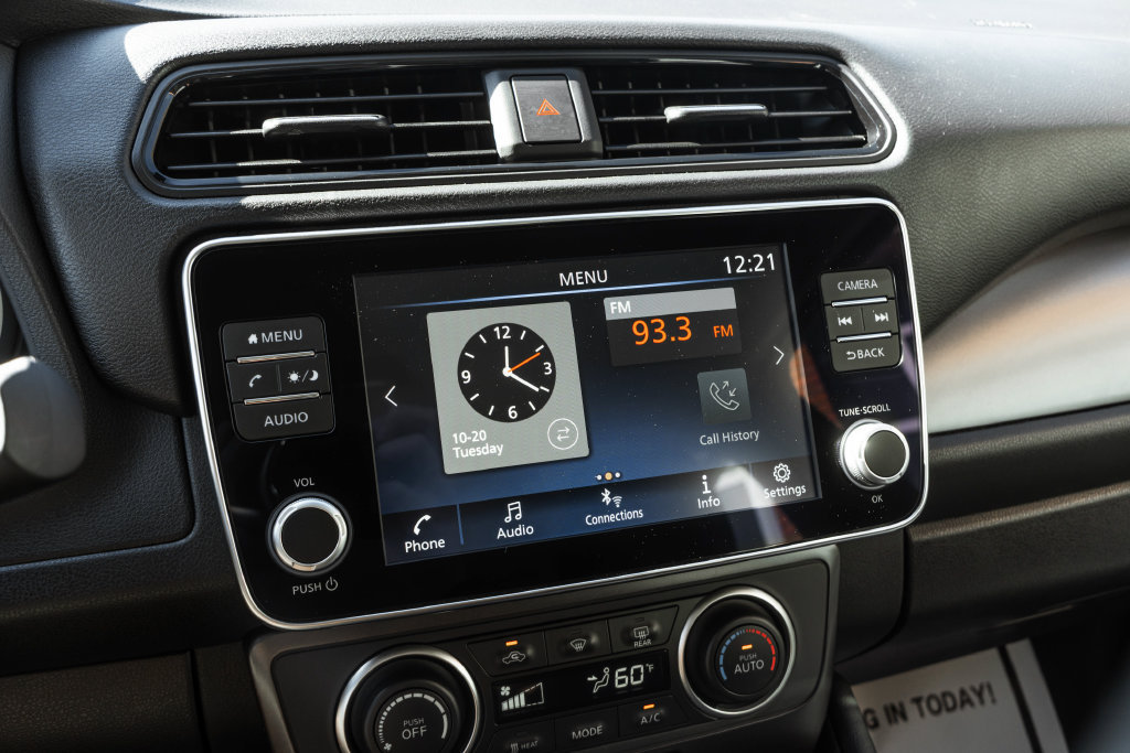 Used 2025 Nissan Leaf S FWD image 8